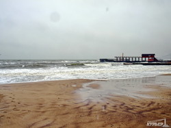 На берега Одессы обрушился сильнейший шторм (ФОТО, ВИДЕО)