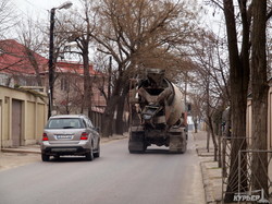 Одесситы заблокировали стройку "Кадорра" на Фонтане (ФОТО)
