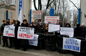 У одесского санатория "Лермонтовский" снова митинговали (ФОТО)