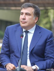 Саакашвили говорит о выборах и сколачивает вокруг себя народных депутатов