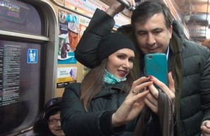 Саакашвили говорит о выборах и сколачивает вокруг себя народных депутатов