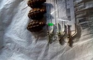 Злоумышленники пытались из зоны АТО отправить по почте в Одессу оружие