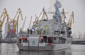 Флагман ВМС Украины вернулся в Одессу после похода в Турцию (ФОТО)