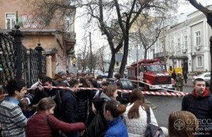 Школу в центре Одессы "заминировали" телефонные хулиганы