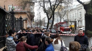 Школу в центре Одессы "заминировали" телефонные хулиганы