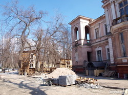 В санатории Лермонтовский выросли МАФы в два этажа и уничтожена зеленая зона (ФОТО)