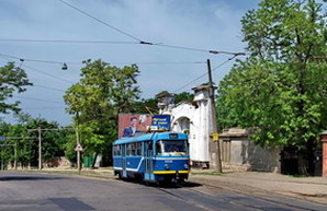 Заместитель одесского губернатора протестует против заправки у художественного музея (ФОТО)