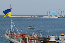 Турецкие военные корабли и "Сагайдачный" покинули одесский морвокзал (ФОТО)