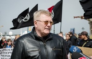Одесские патриоты избили на Аллее Славы главного одесского анархиста