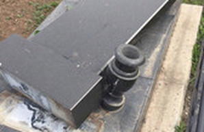 На одесском кладбище вандалы разрушили более 40 надгробий