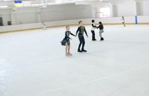Одесский облсовет занялся катком в Дворце спорта (ФОТО)