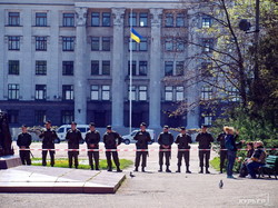 Акция одесских сепаратистов: пришел пасечник и всех разогнал (ФОТО)