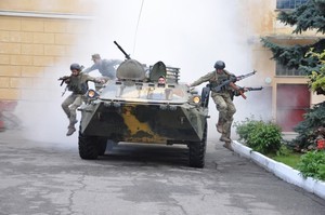 Учения в Одессе: военные моряки отразили нападение террористов и вражеский десант