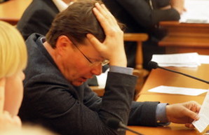 Боровик заявил, что все одесские СМИ врут и предложил горсовету переформатировать свои комиссии