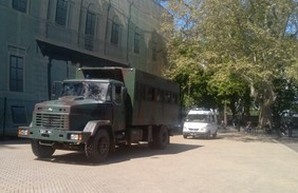 В Одесской области и на улицах Одессы появилась боевая техника (ФОТО)