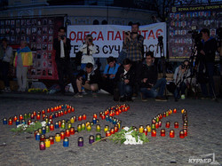 В центре Одессы на Греческой почтили память погибших 2 мая (ФОТО, ВИДЕО)