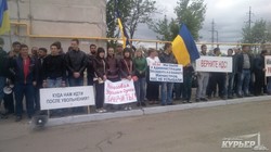 В Одессе Гройсмана встречают митингующие аграрии из Бессарабии (ФОТО)