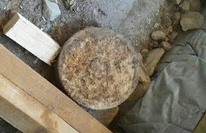 В Одессе на улице Пишоновской нашли мину времен Второй мировой (ФОТО)