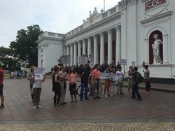 Митинг на Думской: протестующих меньше чем журналистов (ФОТО)