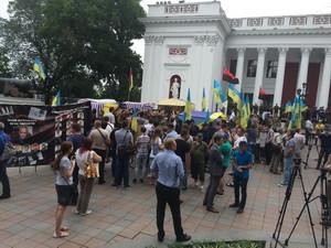 В Одессе допрашивали активистов с майдана на Думской площади