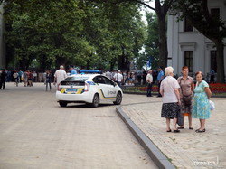 Перед сессией горсовета на Думской требуют отставки мэра Одессы (ФОТО)