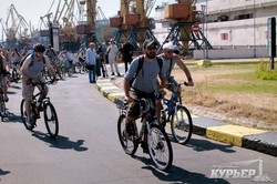 В Одессе стартовал велопробег в тельняшках (ФОТО)