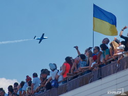 День ВМС в Одессе: красочное авиашоу от харьковских летчиков (ФОТО)