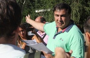 Саакашвили устроил разборки на пляже Одессы (ФОТО, ВИДЕО)