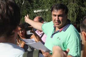 Саакашвили устроил разборки на пляже Одессы (ФОТО, ВИДЕО)