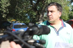 Саакашвили вляпался в очередной скандал, попытавшись снести парковку (ФОТО, ВИДЕО)