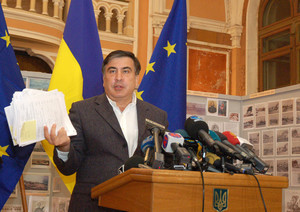 Саакашвили о Яценюке: "за два года его правительство нанесло больше 8 млрд долл. прямого ущерба"