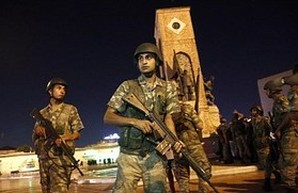 Попытка военного переворота: в Турции ввели военное положение