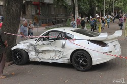 В Одессе столкнулись три машины и мотоцикл на опасном перекрестке (ФОТО, ВИДЕО)