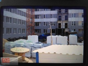 На стройке в Одессе обрушилась бетонная плита: пострадал 24-летний одессит