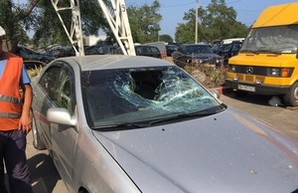 В Одессе "Правый сектор" разбил автомобиль с георгиевской ленточкой