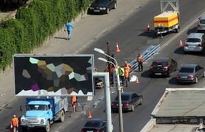 На самой опасной улице Одессы устанавливают разделитель встречных полос