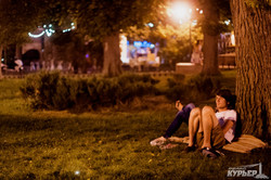 Как в центре Одессы на Дерибасовской проходила книжная ночь (ФОТО)