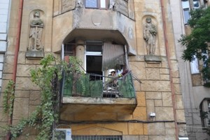 В Одессе обрушились балконы в жилом доме