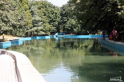 В Одессе очистили еще один пруд в парке Победы (ФОТО)