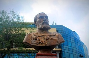 В Одессе установили второй памятник Маразли (ФОТО)
