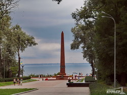 Грозовые тучи над Одесским заливом (ФОТО)