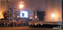 Армия марширует по вечернему Крещатику (ФОТО)