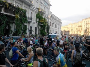 Одесситы на "Критической массе" попали в ДТП и требовали велодорожки (ФОТО)