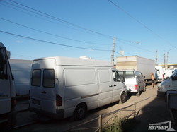 Автохамы заблокировали движение трамваев около одесского "Привоза" (ФОТО)