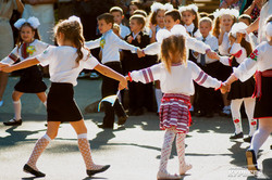 В первый раз в первый класс: маленькие одесситы пошли в школу (ФОТО)