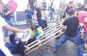 Разгон "антитрухановского" майдана: версия Лорткипанидзе