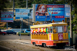 1 сентября с ветерком для одесских школьников на ретро-трамвае (ФОТО)