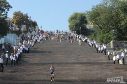 В Одессе стартовал забег на Потемкинской лестнице