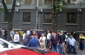 В центре Одессы подрались футбольные фанаты