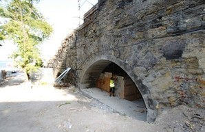 Под Потемкинской лестницей уже восстановили тоннель-проход (ФОТО)